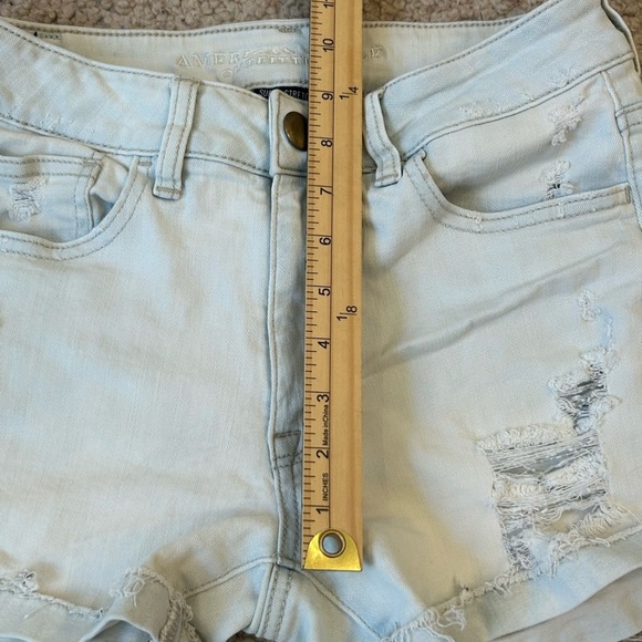 American Eagle Outfitters Light Wash Jean Shorts - Picture 6 of 6